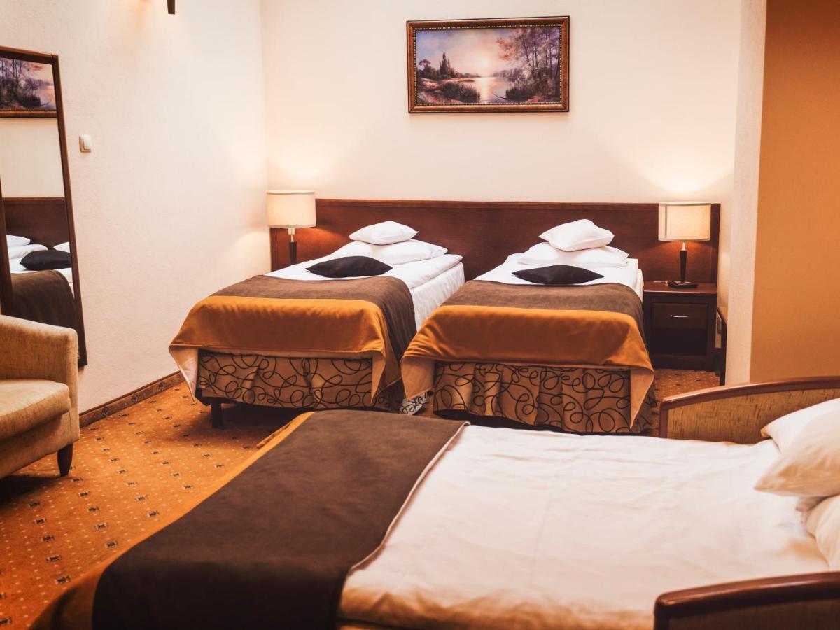 Hotel Osjann Бяла-Подляска Экстерьер фото