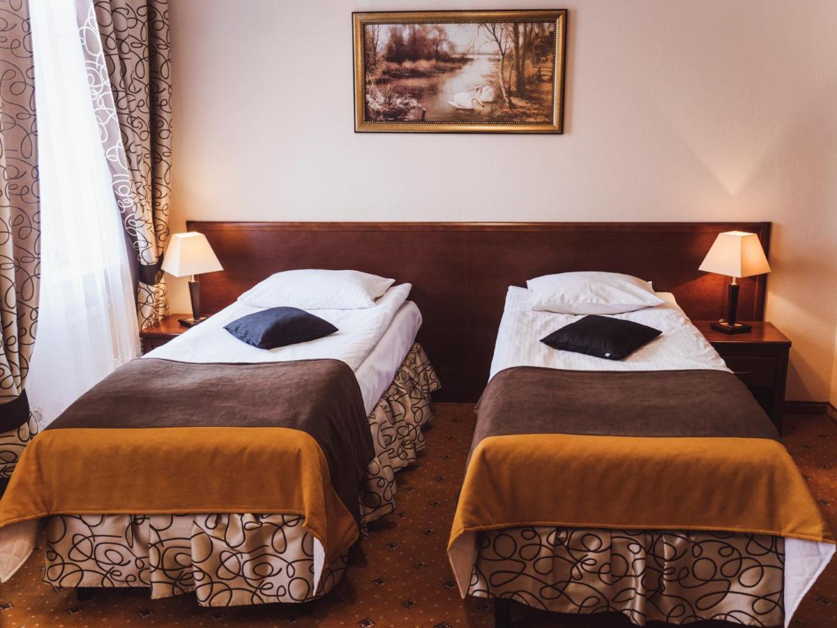 Hotel Osjann Бяла-Подляска Экстерьер фото
