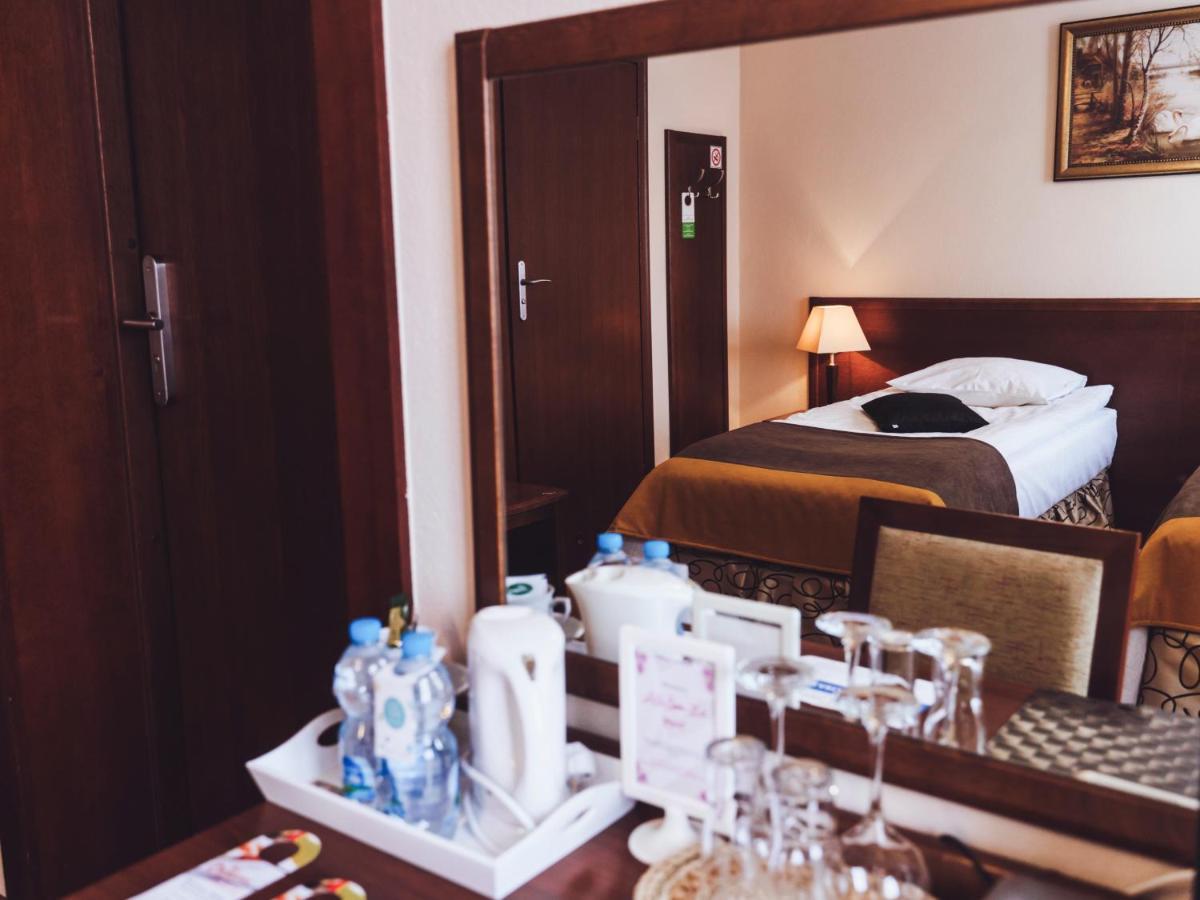 Hotel Osjann Бяла-Подляска Экстерьер фото
