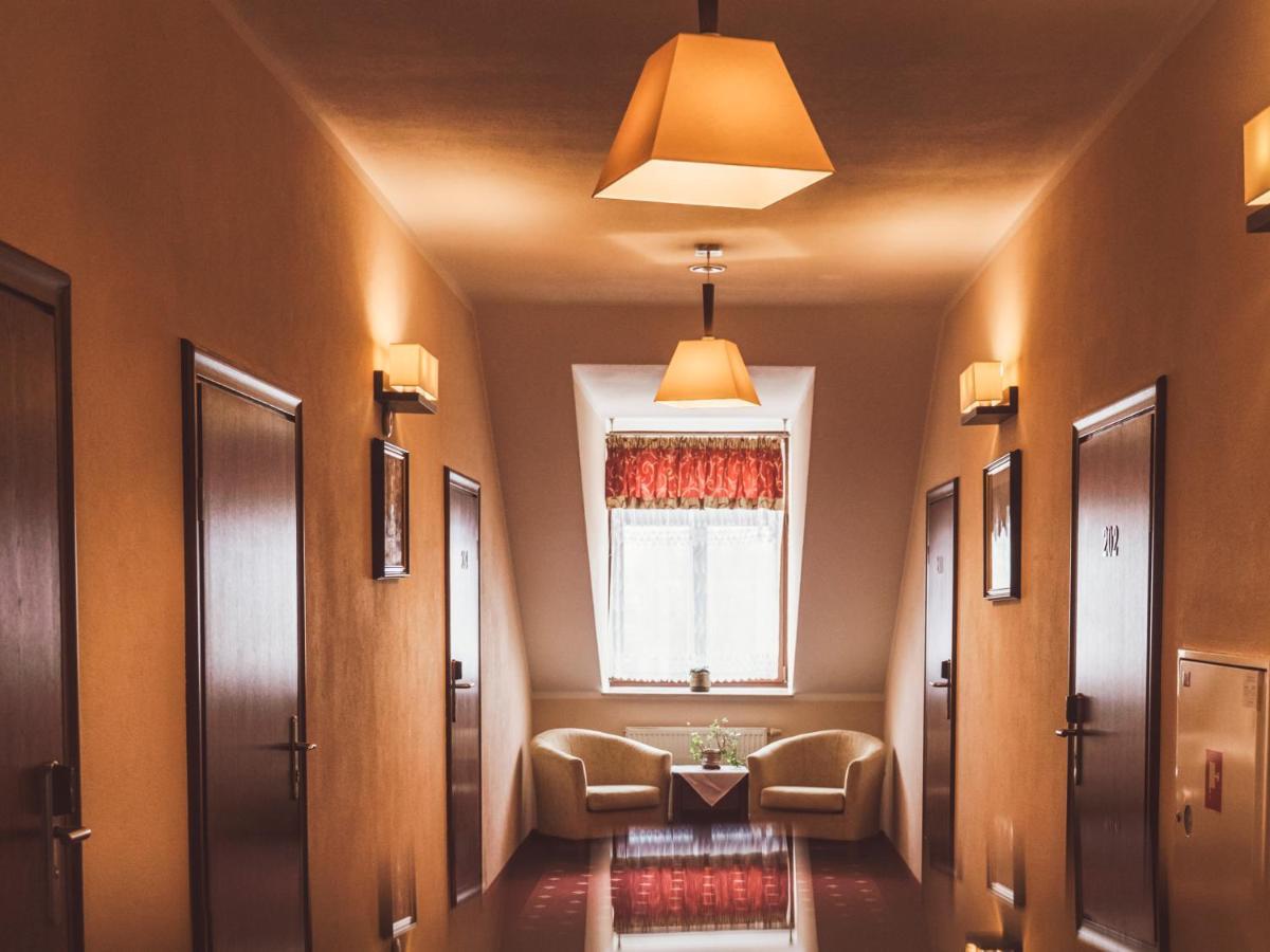 Hotel Osjann Бяла-Подляска Экстерьер фото
