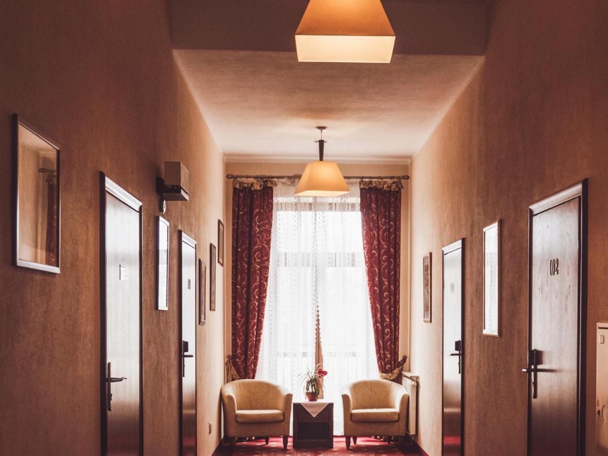Hotel Osjann Бяла-Подляска Экстерьер фото