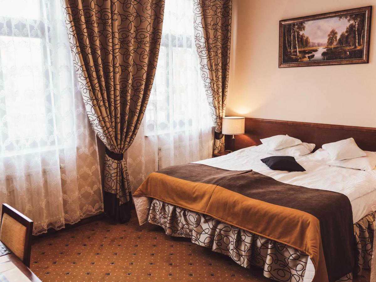 Hotel Osjann Бяла-Подляска Экстерьер фото